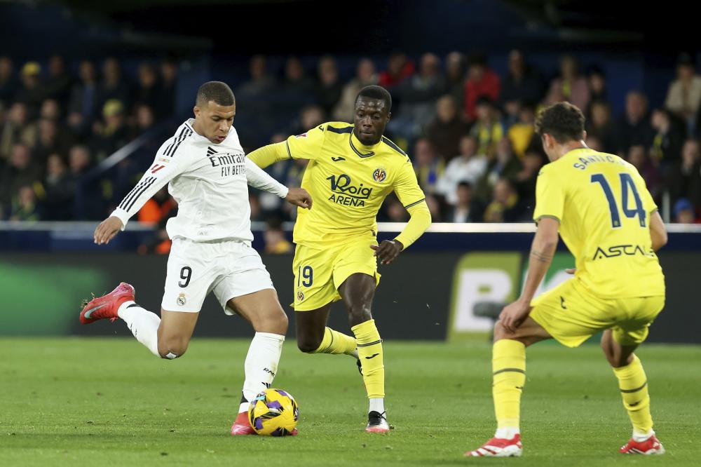 维尼修斯4次为皇马主罚点球 命中率100%.